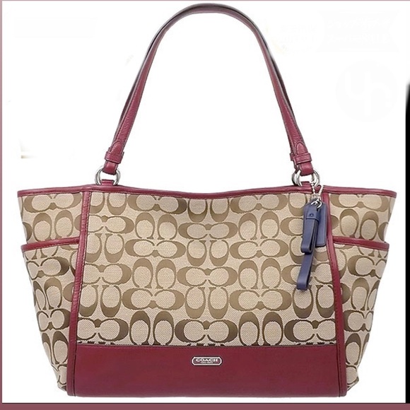 Genuine Coach Park Signature Carrie Tote F23297 - Picture 1 of 16